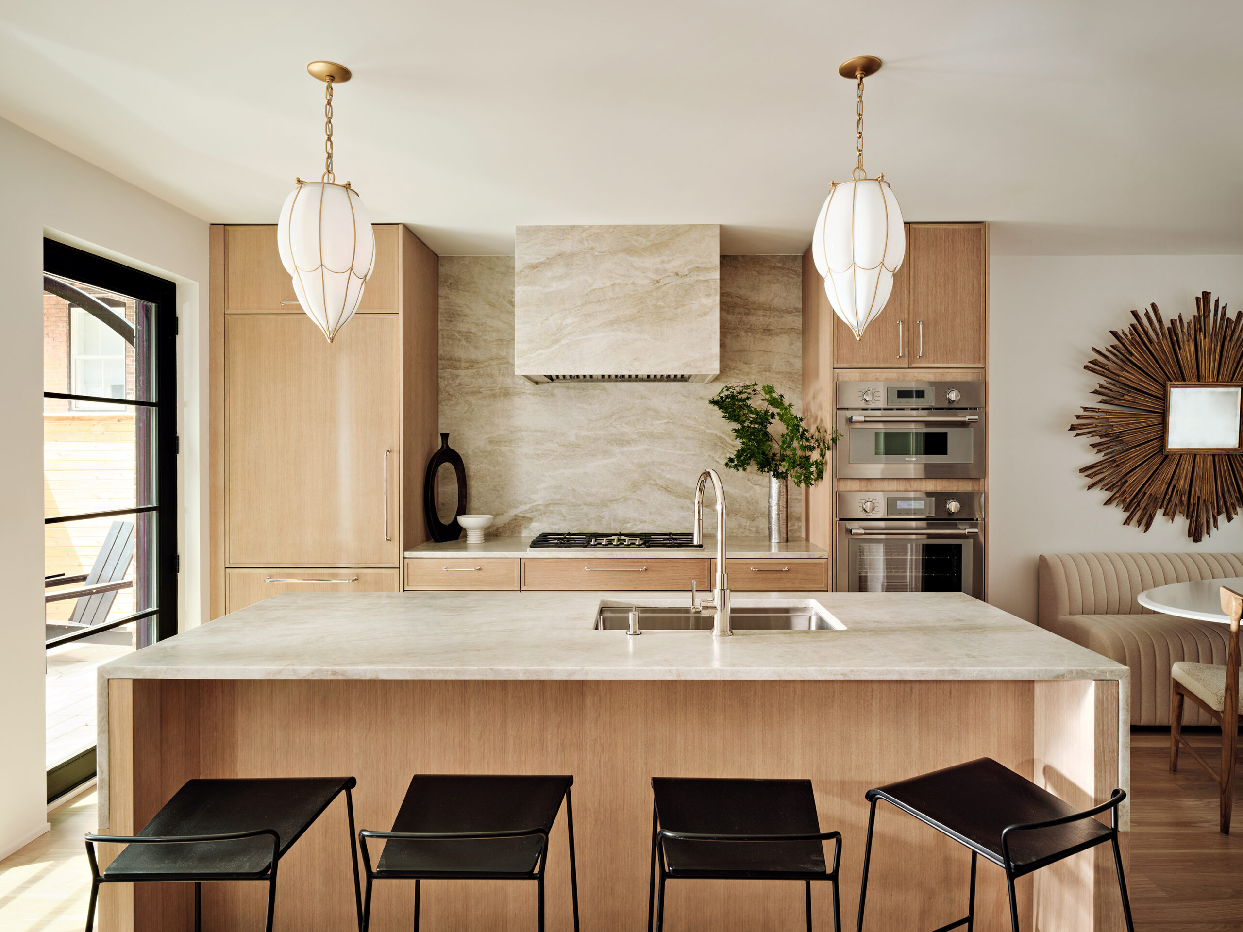 Contemporary Kitchen in Soft Neutrals