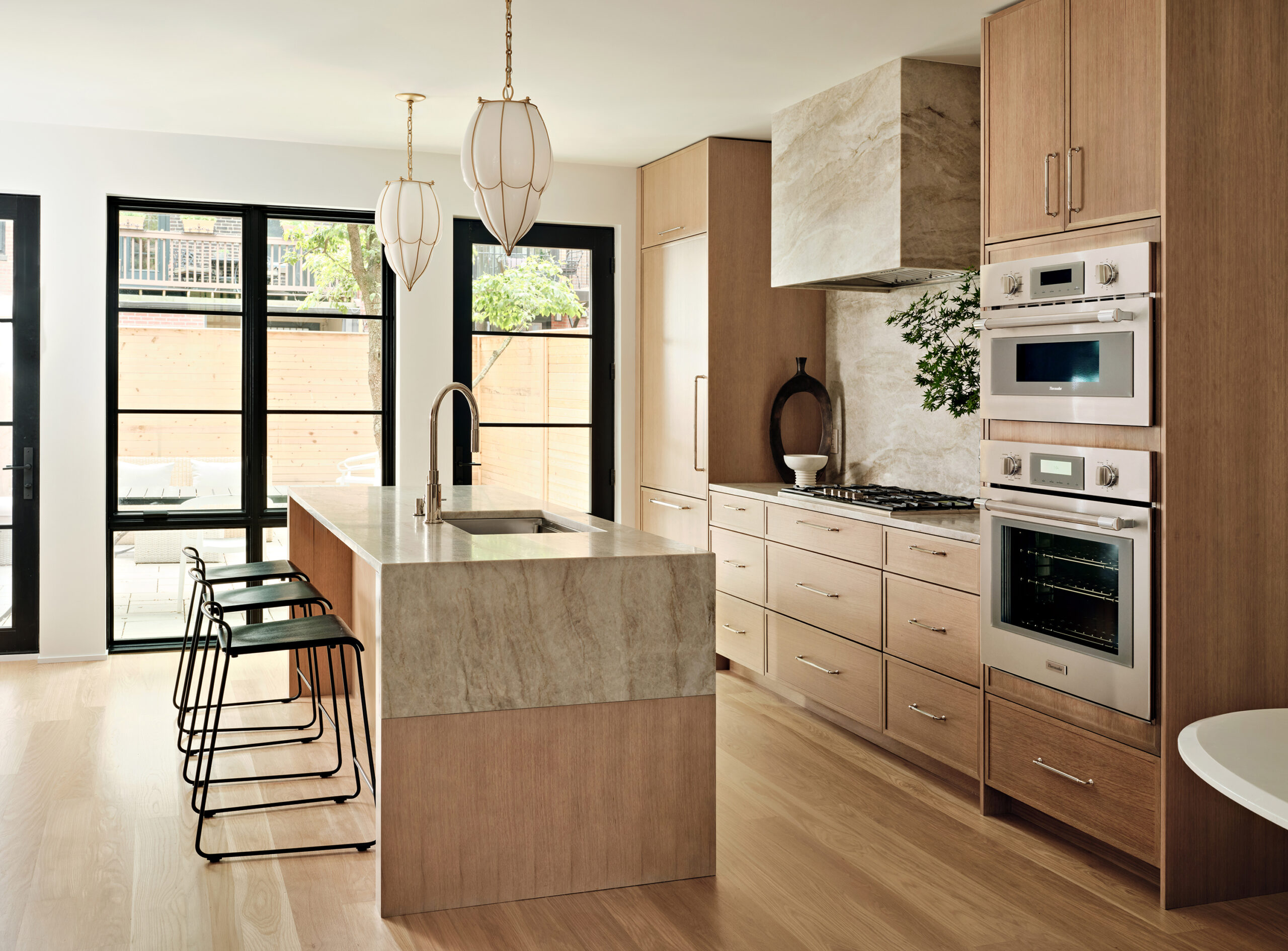 Contemporary Kitchen in Soft Neutrals
