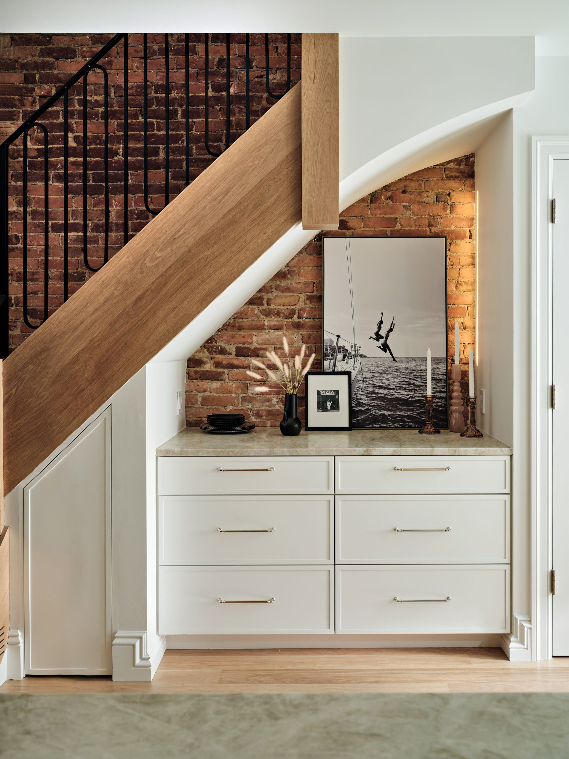 Contemporary Kitchen in Soft Neutrals