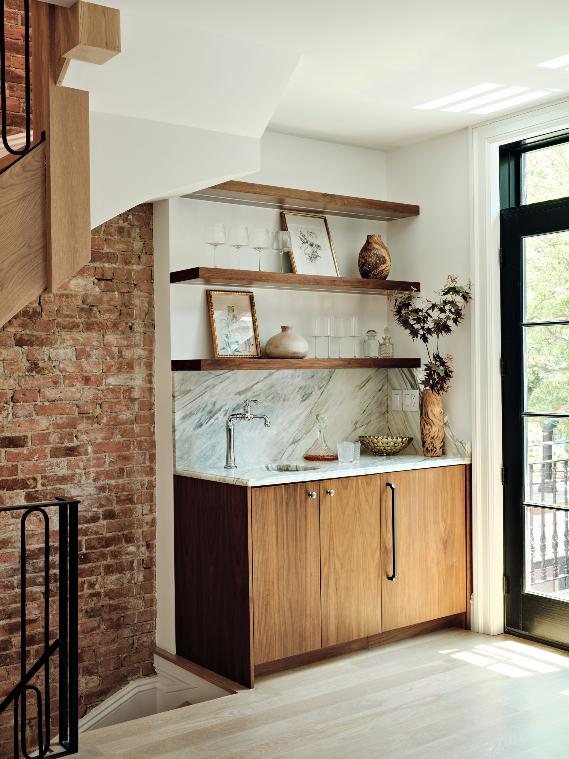 Contemporary Kitchen in Soft Neutrals