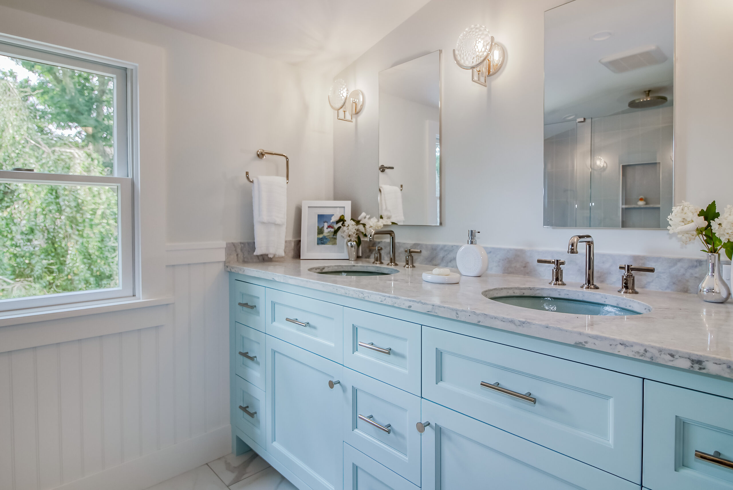 Airy Coastal Blue Bath