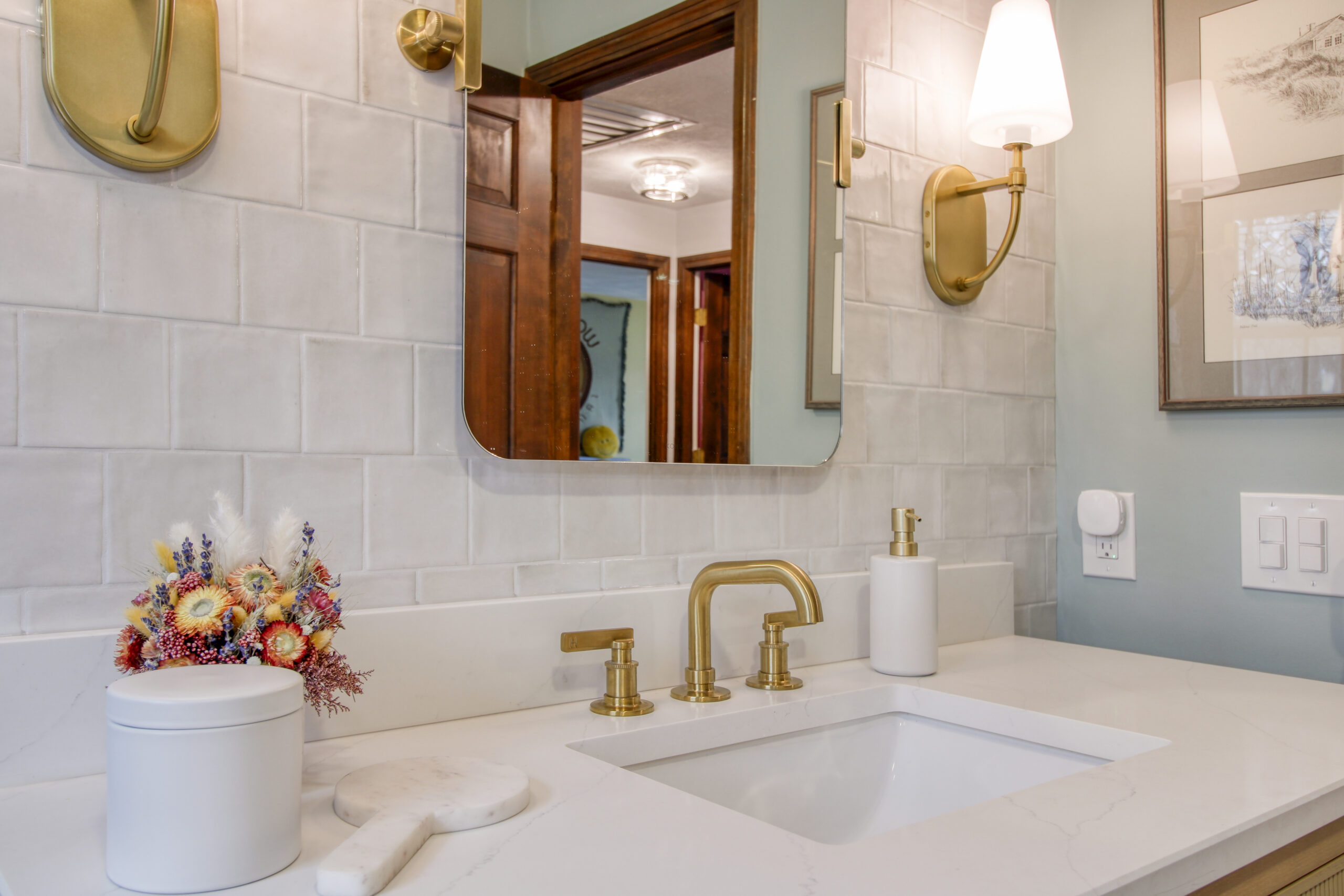 Brass Details in the Bath